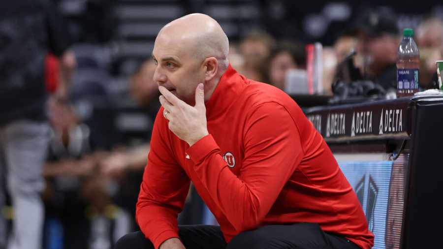 craig-smith-sits-in-thought-during-runnin-utes-game-2023...