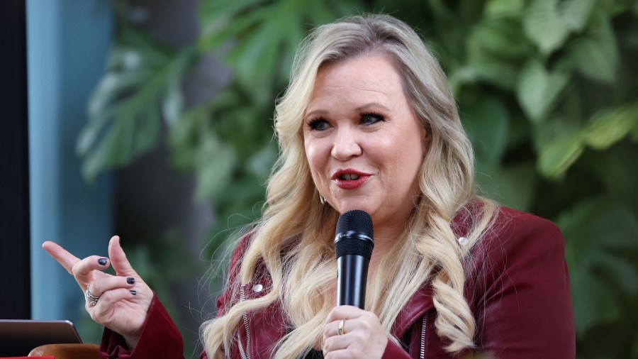 Jazz hires sideline reporter, new broadcast role for Holly Rowe